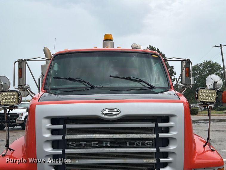 image for item FH6377 2003 Sterling L7500 dump truck