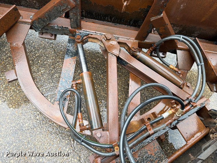 image for item FH6377 2003 Sterling L7500 dump truck