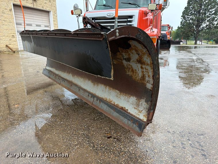 image for item FH6377 2003 Sterling L7500 dump truck