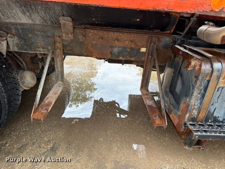 image for item FH6377 2003 Sterling L7500 dump truck