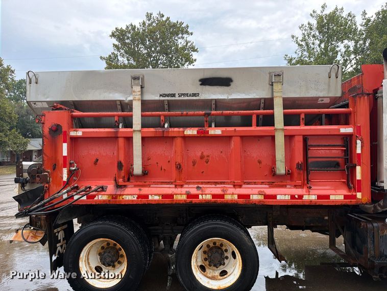 image for item FH6377 2003 Sterling L7500 dump truck
