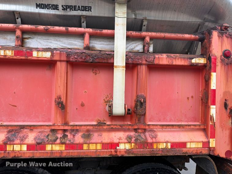 image for item FH6377 2003 Sterling L7500 dump truck