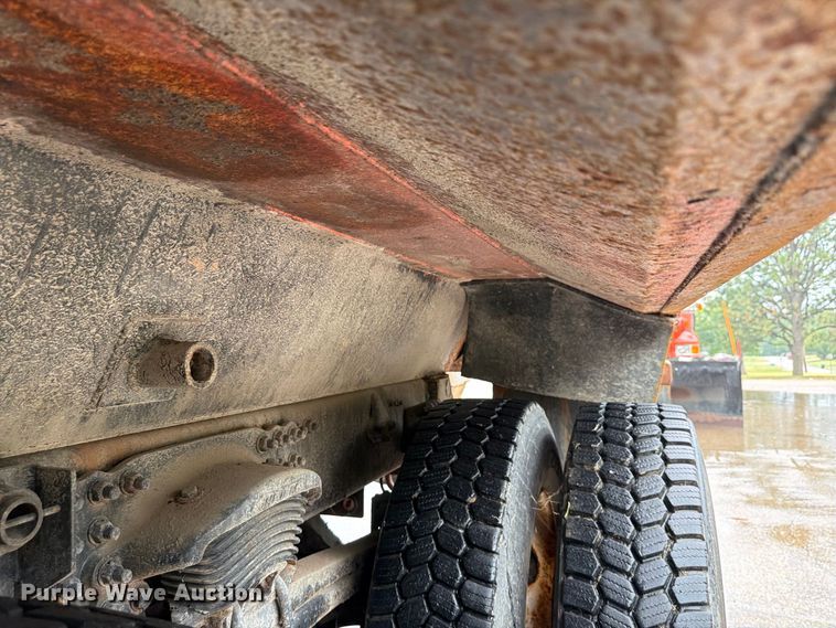 image for item FH6377 2003 Sterling L7500 dump truck