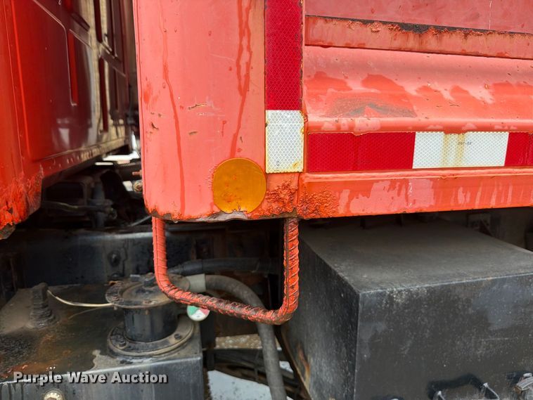 image for item FH6377 2003 Sterling L7500 dump truck