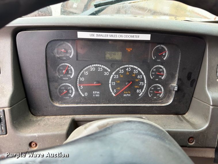 image for item FH6377 2003 Sterling L7500 dump truck