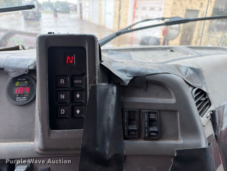 image for item FH6377 2003 Sterling L7500 dump truck