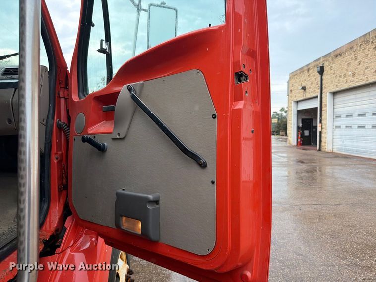 image for item FH6377 2003 Sterling L7500 dump truck