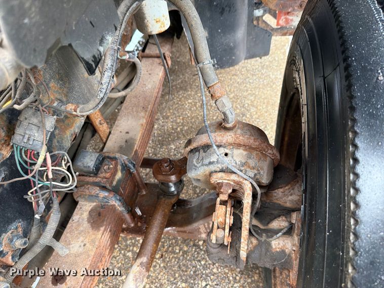 image for item FH6377 2003 Sterling L7500 dump truck