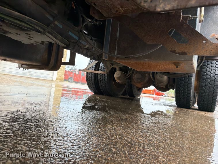 image for item FH6377 2003 Sterling L7500 dump truck