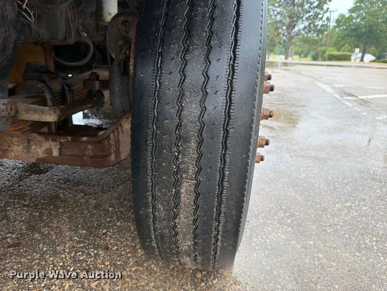 image for item FH6377 2003 Sterling L7500 dump truck