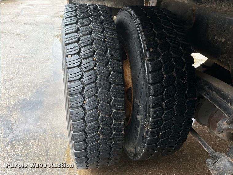 image for item FH6377 2003 Sterling L7500 dump truck