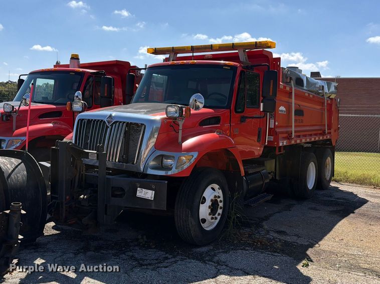 2007 International WorkStar 7400 dump truck