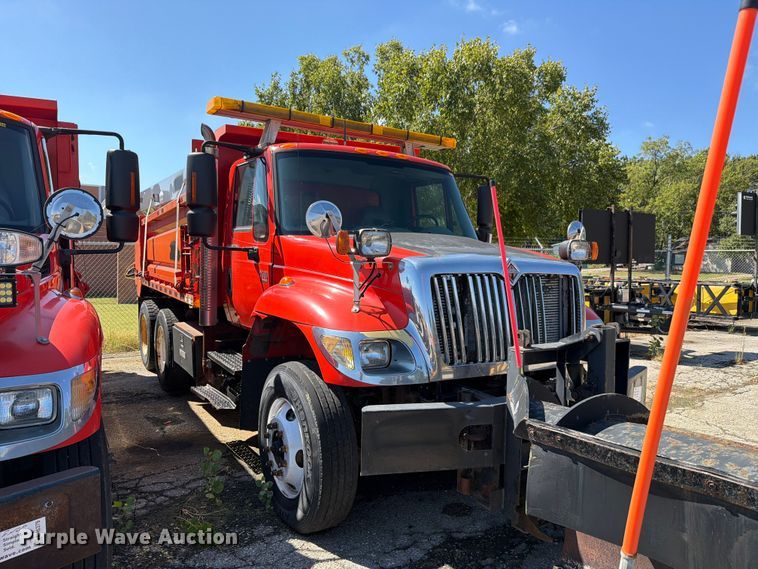 image for item FH6378 2007 International WorkStar 7400 dump truck