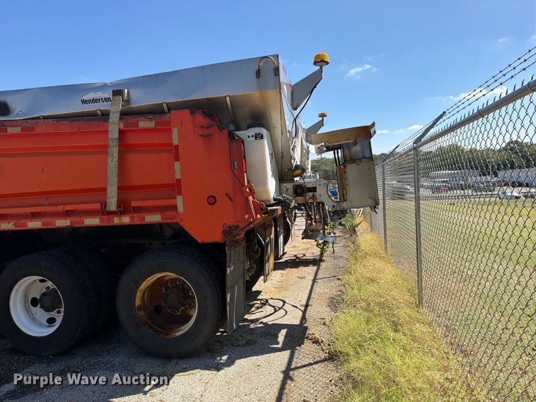 image for item FH6378 2007 International WorkStar 7400 dump truck