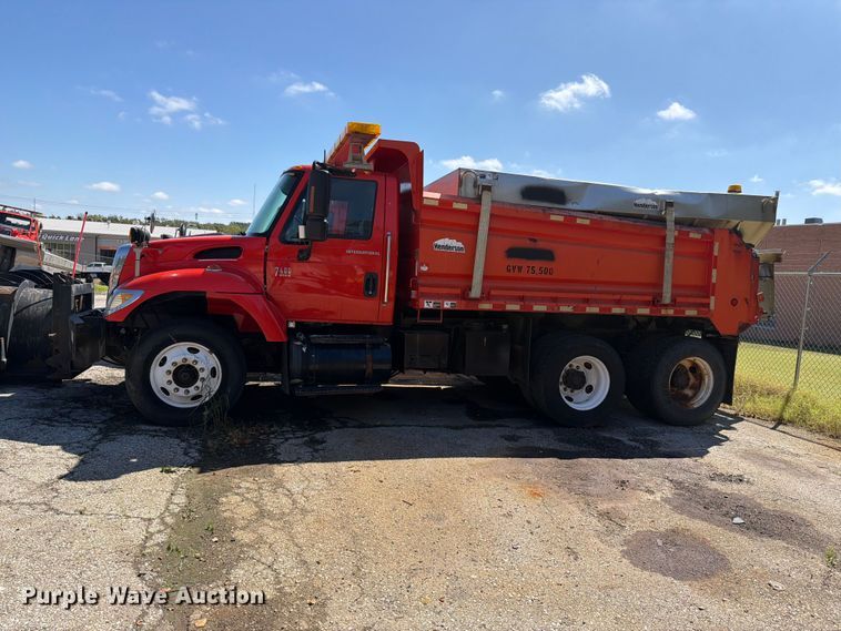 image for item FH6378 2007 International WorkStar 7400 dump truck