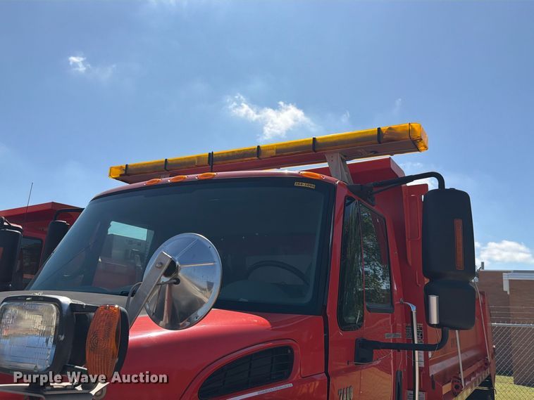 image for item FH6378 2007 International WorkStar 7400 dump truck
