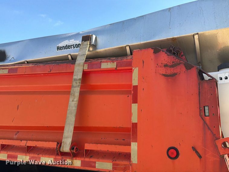 image for item FH6378 2007 International WorkStar 7400 dump truck