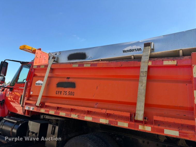 image for item FH6378 2007 International WorkStar 7400 dump truck