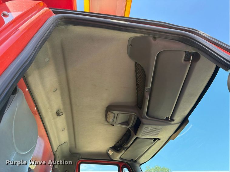 image for item FH6378 2007 International WorkStar 7400 dump truck