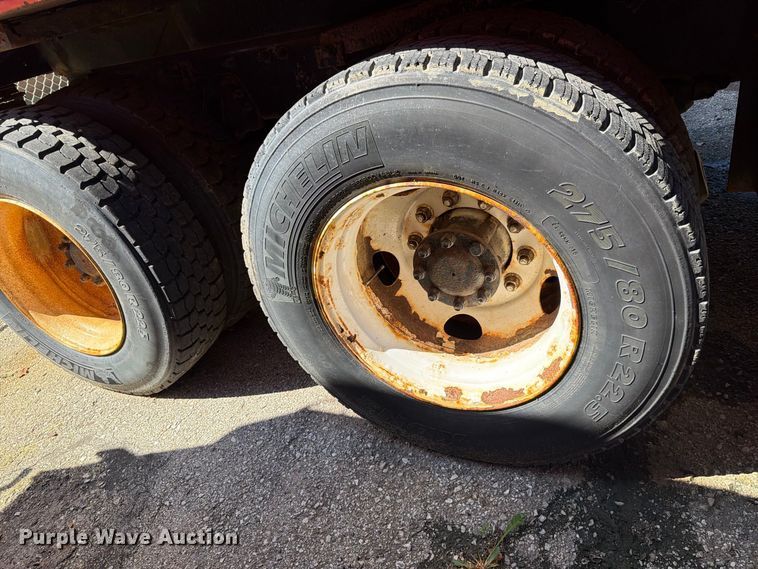 image for item FH6378 2007 International WorkStar 7400 dump truck