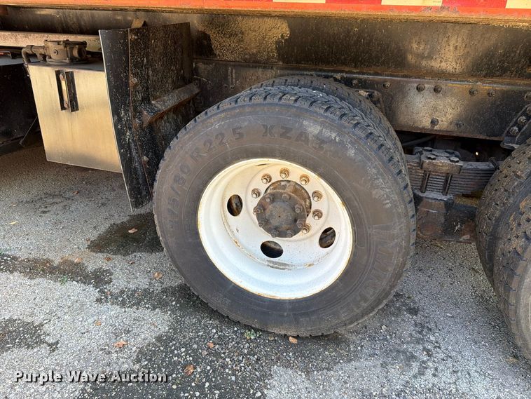 image for item FH6378 2007 International WorkStar 7400 dump truck