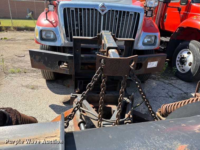 image for item FH6379 2007 International WorkStar 7400 dump truck