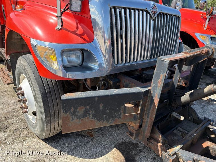 image for item FH6379 2007 International WorkStar 7400 dump truck