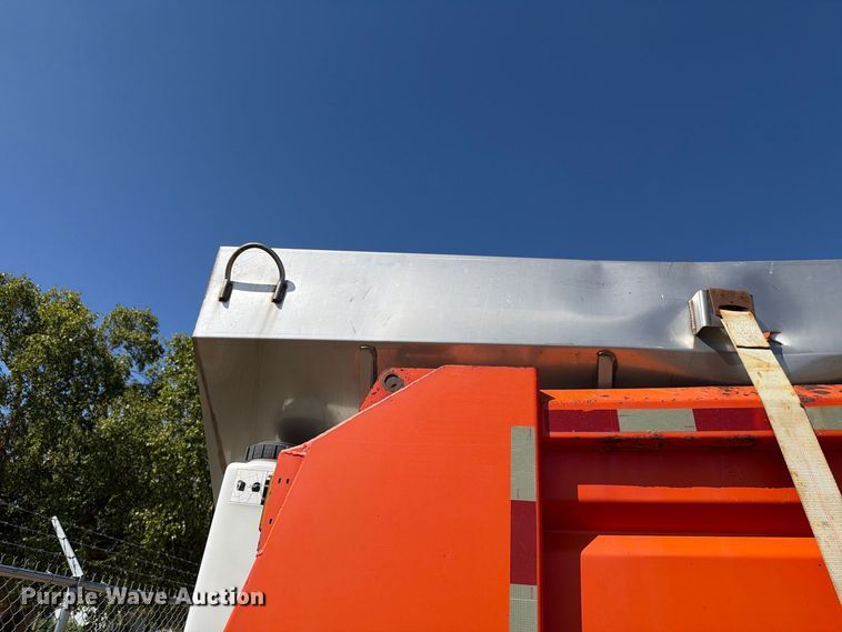 image for item FH6379 2007 International WorkStar 7400 dump truck