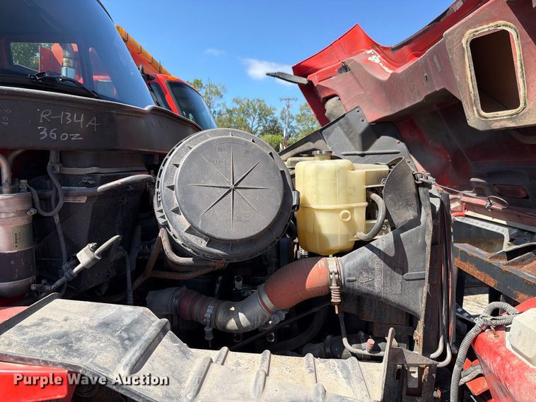 image for item FH6379 2007 International WorkStar 7400 dump truck