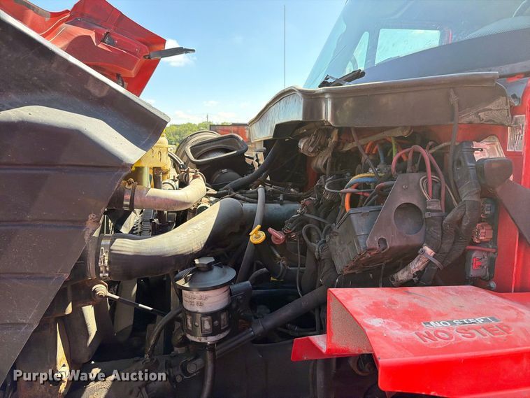 image for item FH6379 2007 International WorkStar 7400 dump truck