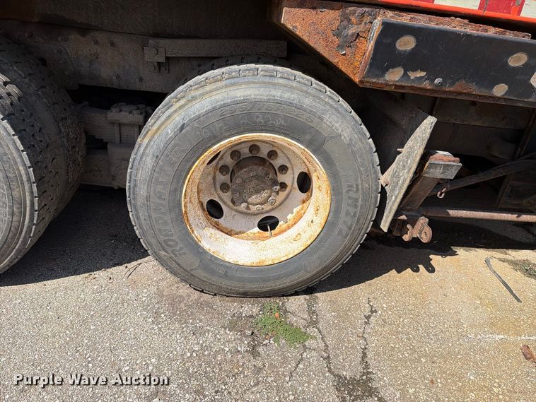 image for item FH6379 2007 International WorkStar 7400 dump truck