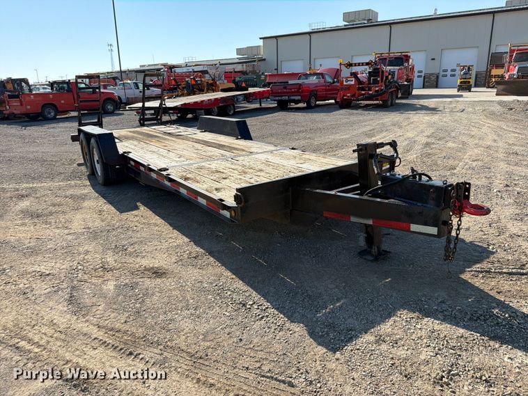 image for item FI0797 2002 Roadhog equipment trailer