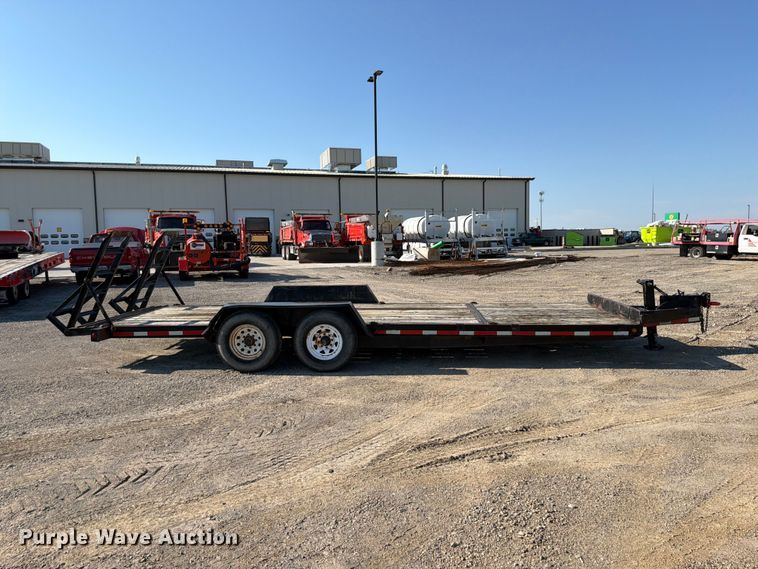 image for item FI0797 2002 Roadhog equipment trailer