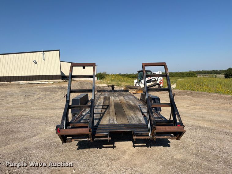 image for item FI0797 2002 Roadhog equipment trailer