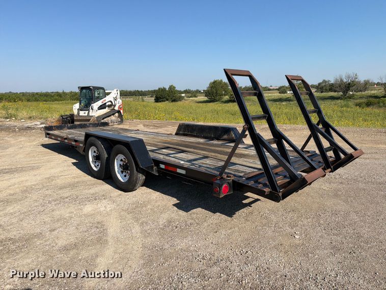 image for item FI0797 2002 Roadhog equipment trailer
