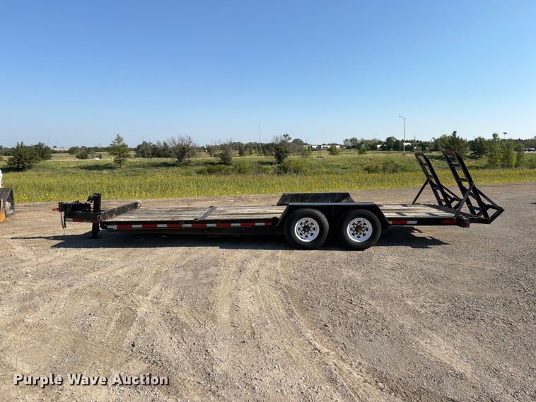 image for item FI0797 2002 Roadhog equipment trailer