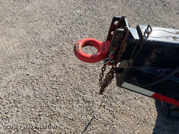 image for item FI0797 2002 Roadhog equipment trailer