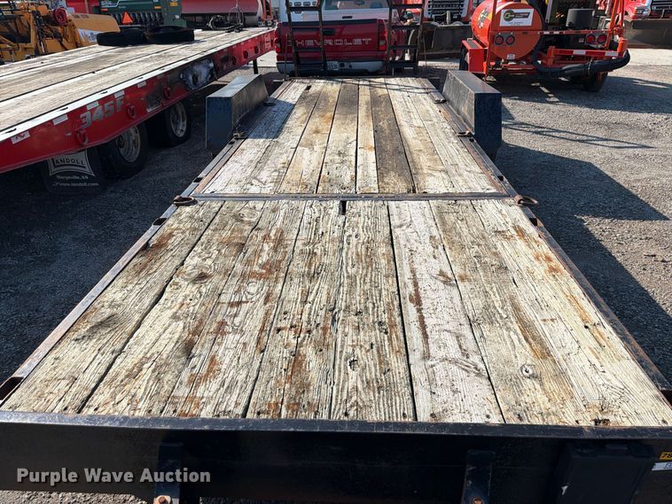 image for item FI0797 2002 Roadhog equipment trailer