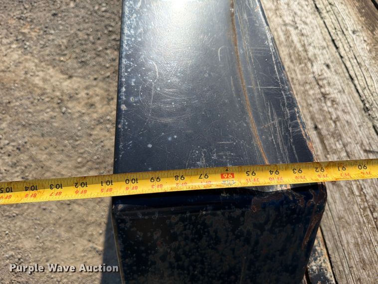 image for item FI0797 2002 Roadhog equipment trailer