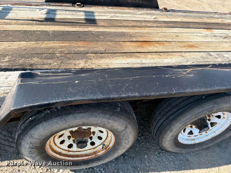 image for item FI0797 2002 Roadhog equipment trailer