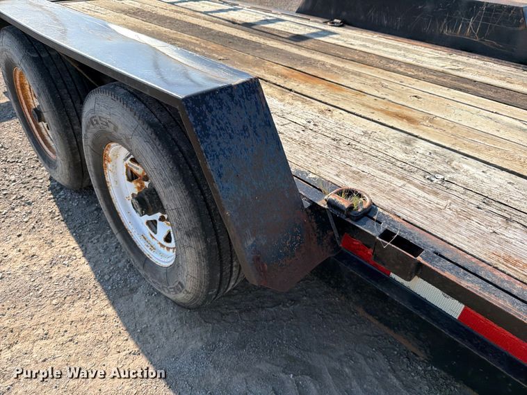 image for item FI0797 2002 Roadhog equipment trailer