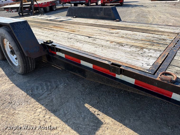 image for item FI0797 2002 Roadhog equipment trailer
