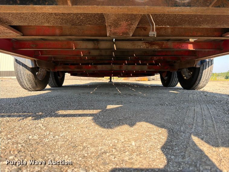 image for item FI0797 2002 Roadhog equipment trailer
