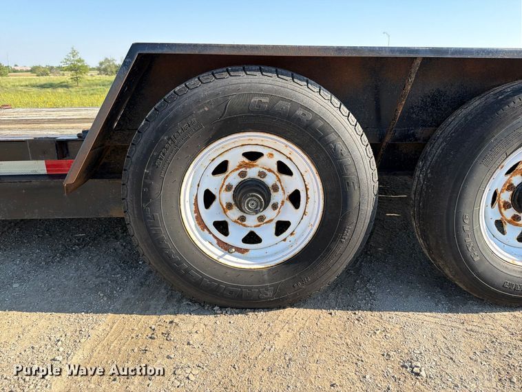 image for item FI0797 2002 Roadhog equipment trailer