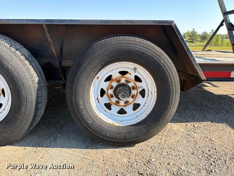 image for item FI0797 2002 Roadhog equipment trailer