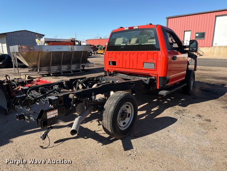 image for item FK3660 2021 Ford F250 Super Duty pickup truck cab and chassis