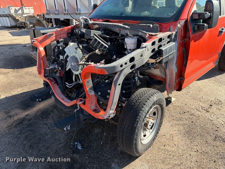 image for item FK3660 2021 Ford F250 Super Duty pickup truck cab and chassis