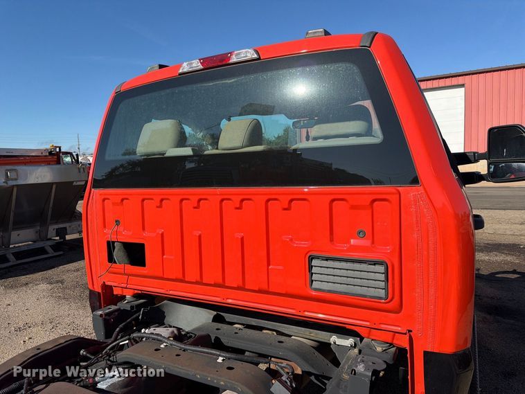 image for item FK3660 2021 Ford F250 Super Duty pickup truck cab and chassis