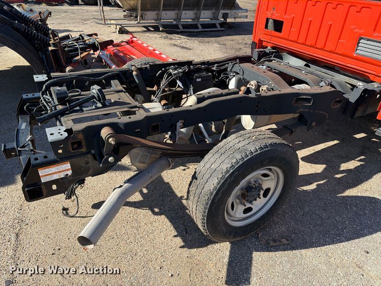 image for item FK3660 2021 Ford F250 Super Duty pickup truck cab and chassis