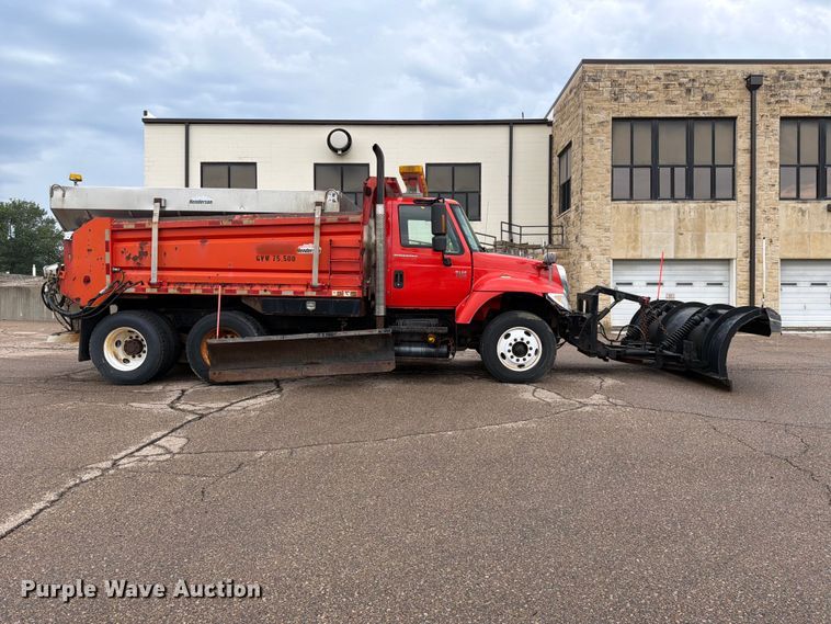 image for item FK3661 2007 International 7400 dump truck